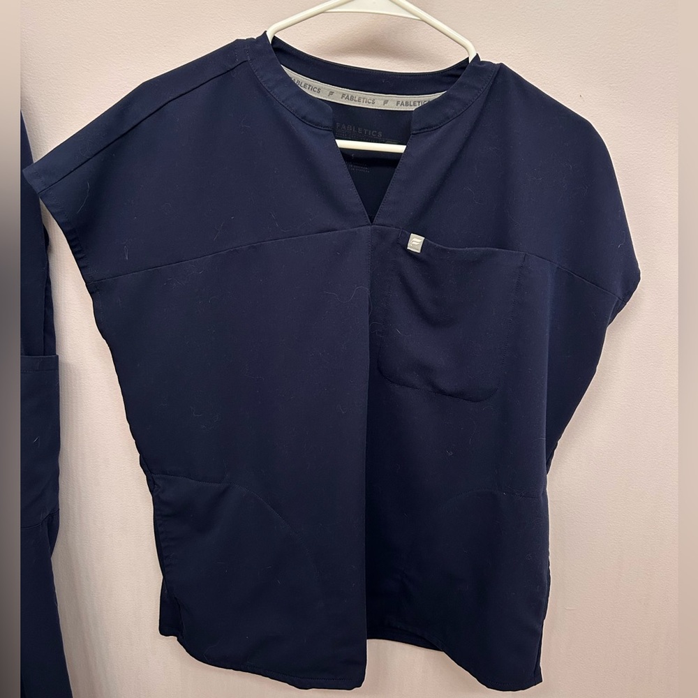 Fabletics Navy Scrub Set - Picture 7 of 12
